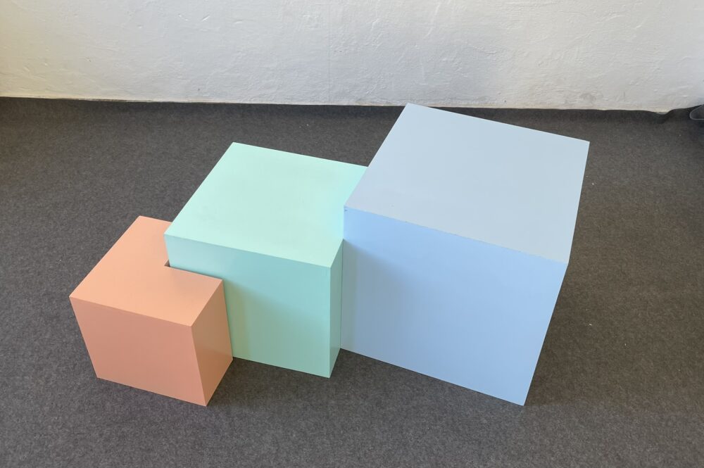 Trio de Cubos Geométricos - Baixos